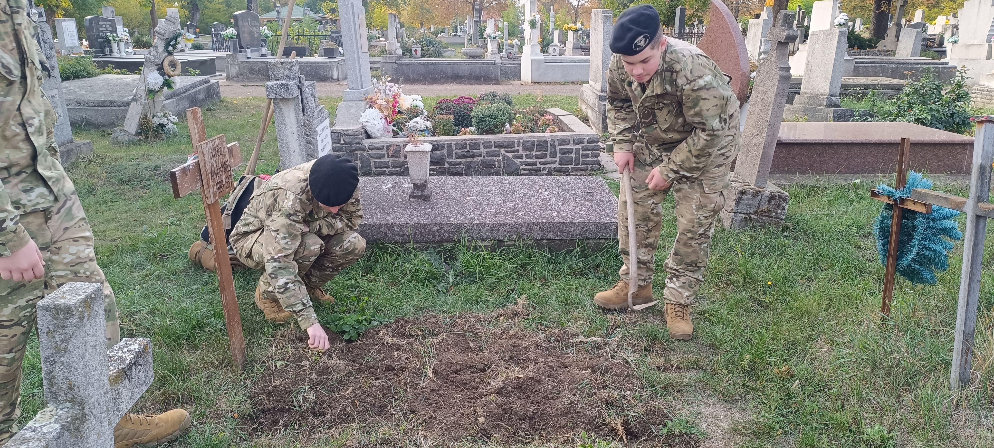 HVSZC JASZK Hadisírgondozás 1.jpg