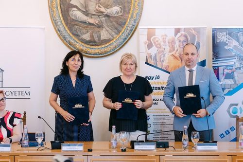 Újabb megállapodás az Eszterházy Károly Katolikus Egyetemmel, a füzesabonyi Remenyik Zsigmond Technikum bevonásával.