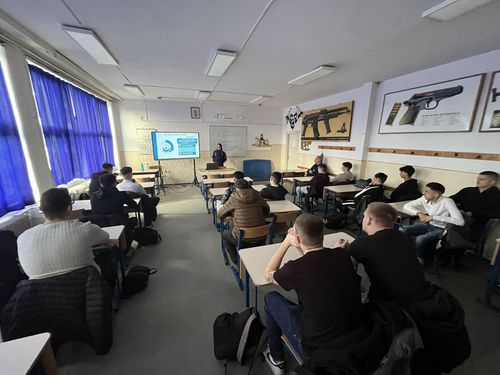 Pályaorientációs napon mutatkozott be a Heves Vármegyei Rendőr-főkapitányság Toborzó Alosztálya